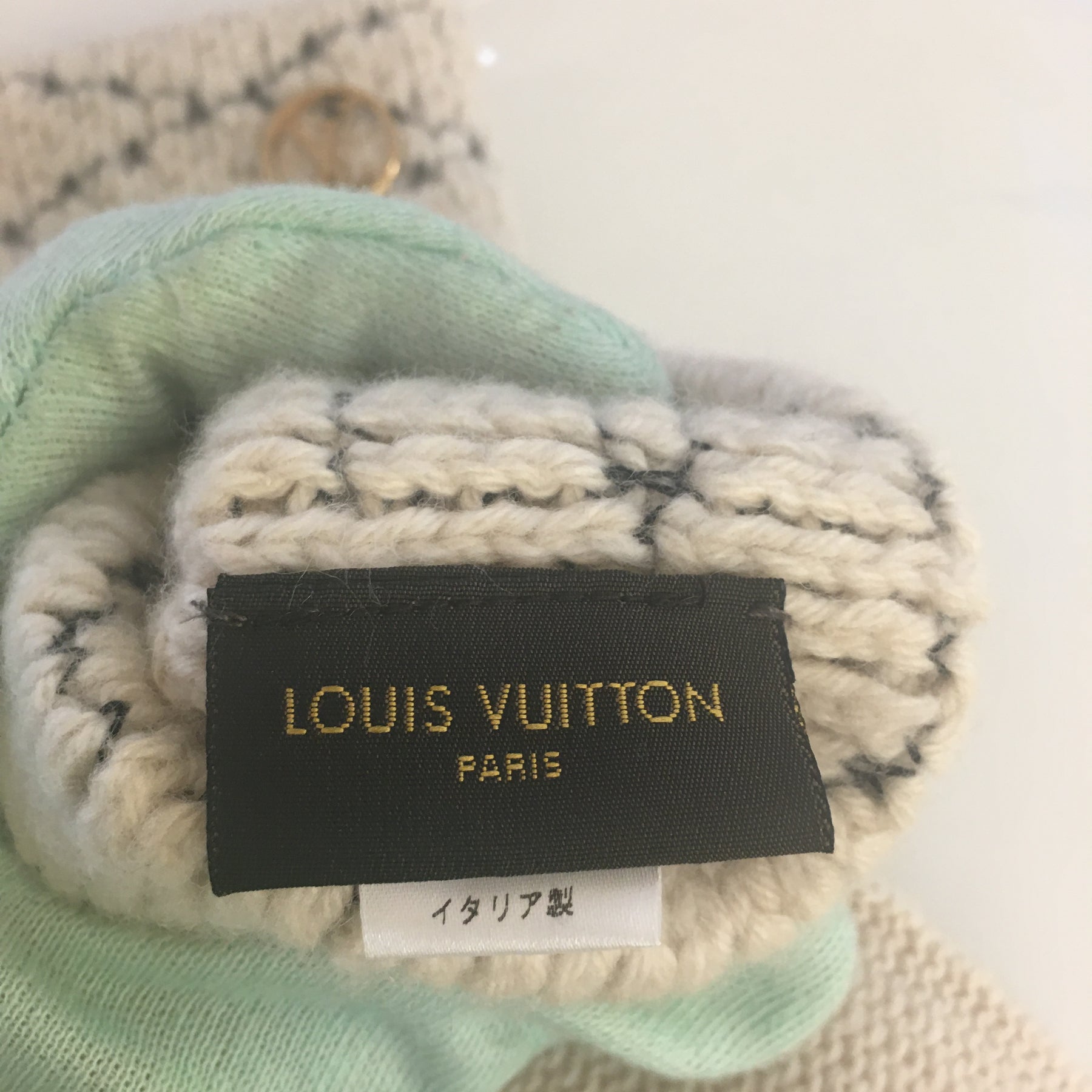 Guanti Louis Vuitton in lana bianca – Fancy Lux