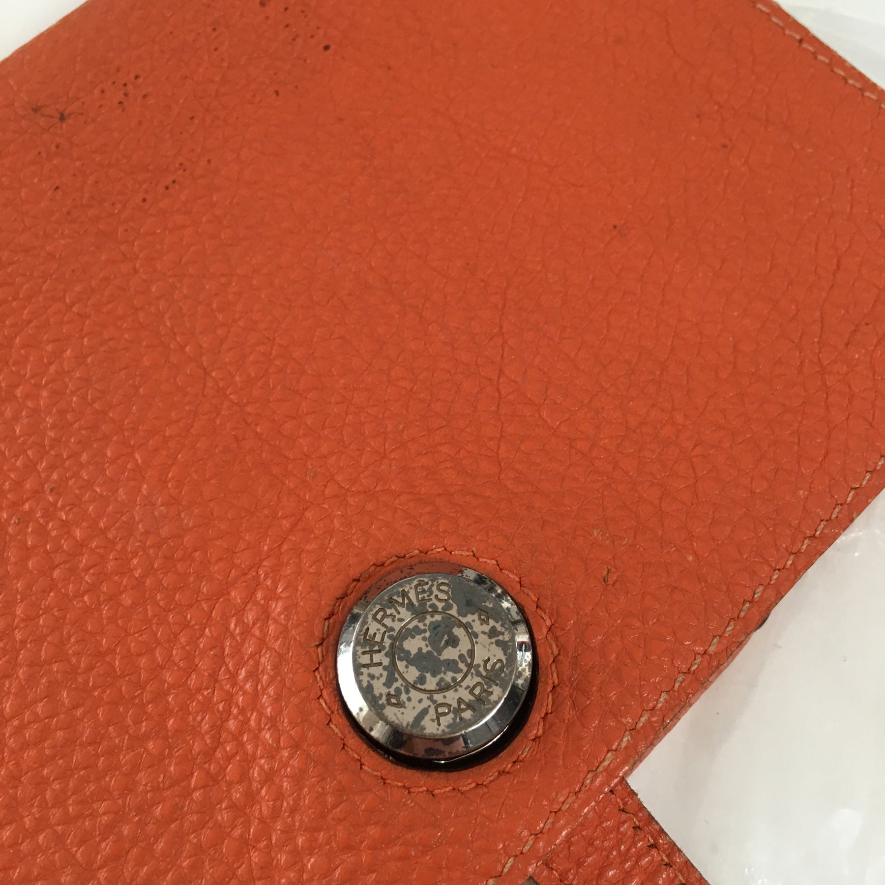 Hermès Dogon Card holder in Orange Leather – Fancy Lux