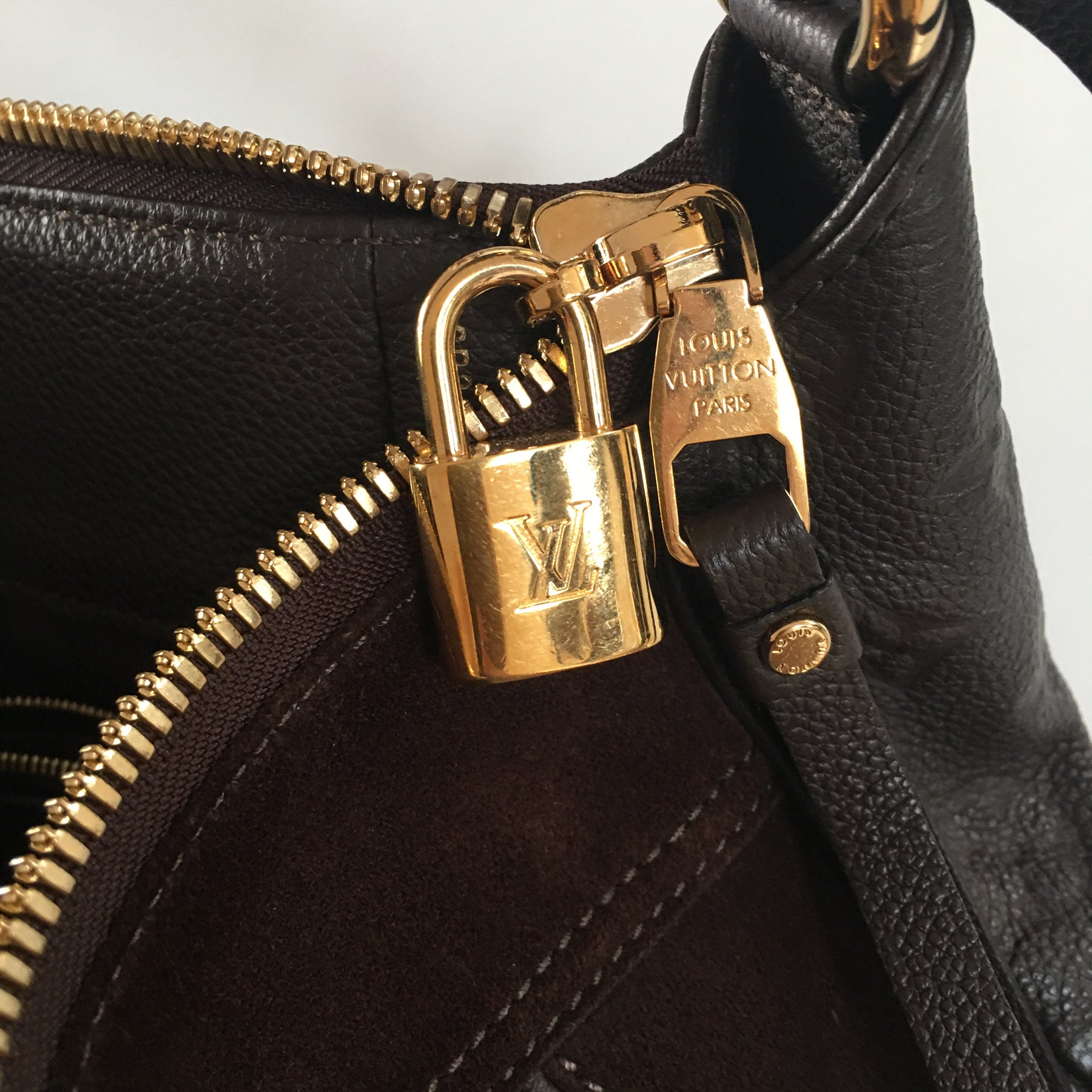 Sac Audacieuse en cuir empreinte marron - Louis Vuitton