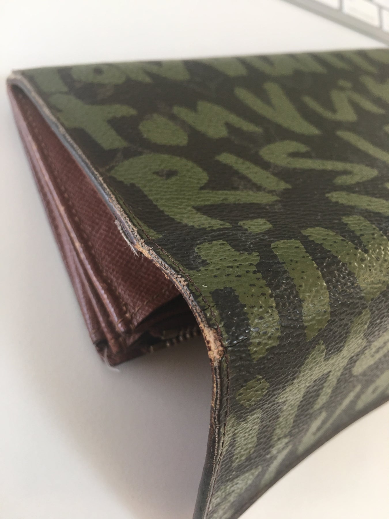LIMITED EDITION Olive Green Louis Vuitton x Stephen Sprouse